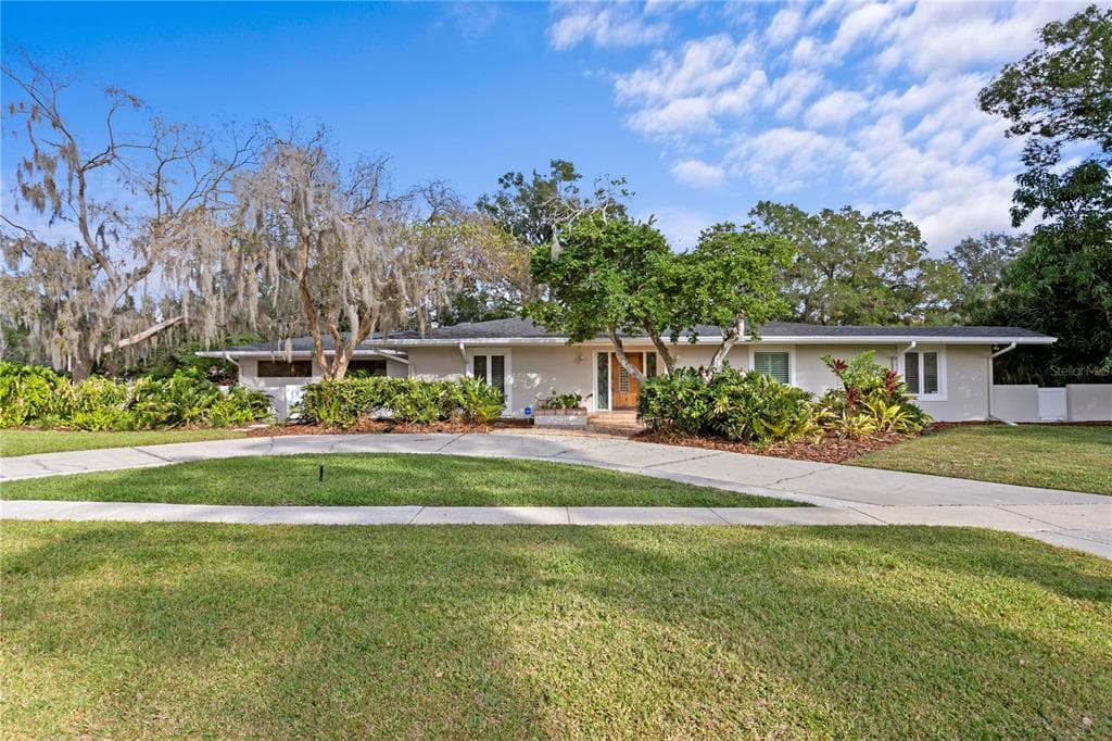 12915 GOLF CREST TERRACE TAMPA, FL 33618