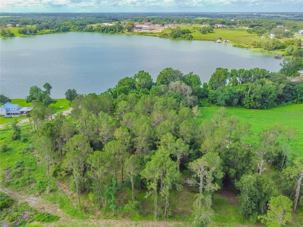 33000 DUNNE ROAD SAN ANTONIO, FL 33576