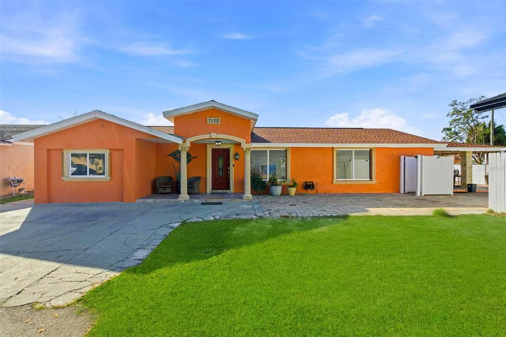 7102 HARBORHILLS COURT TAMPA, FL 33615