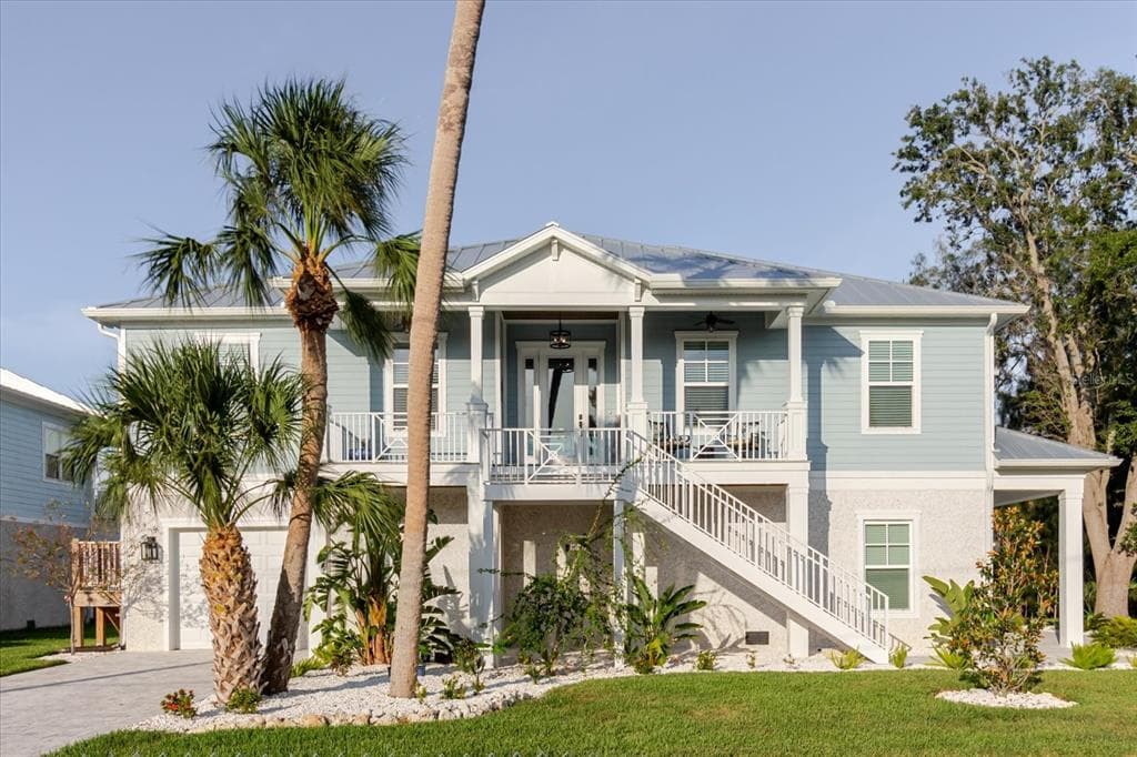 216 HIGH STREET TARPON SPRINGS, FL 34689