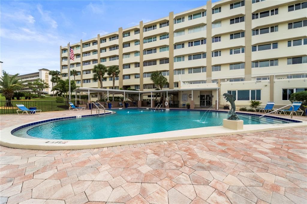 100 BLUFF VIEW DRIVE UNIT 609A