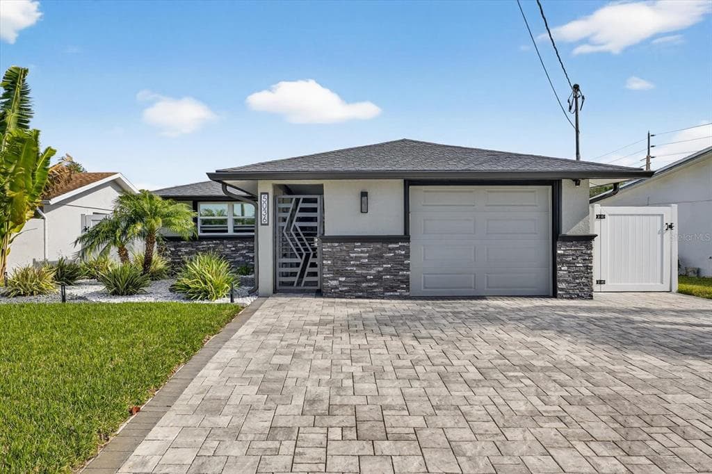5036 BONITO DRIVE NEW PORT RICHEY, FL 34652