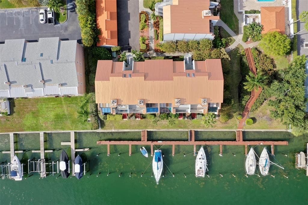 557 PINELLAS BAYWAY S UNIT 114 TIERRA VERDE, FL 33715