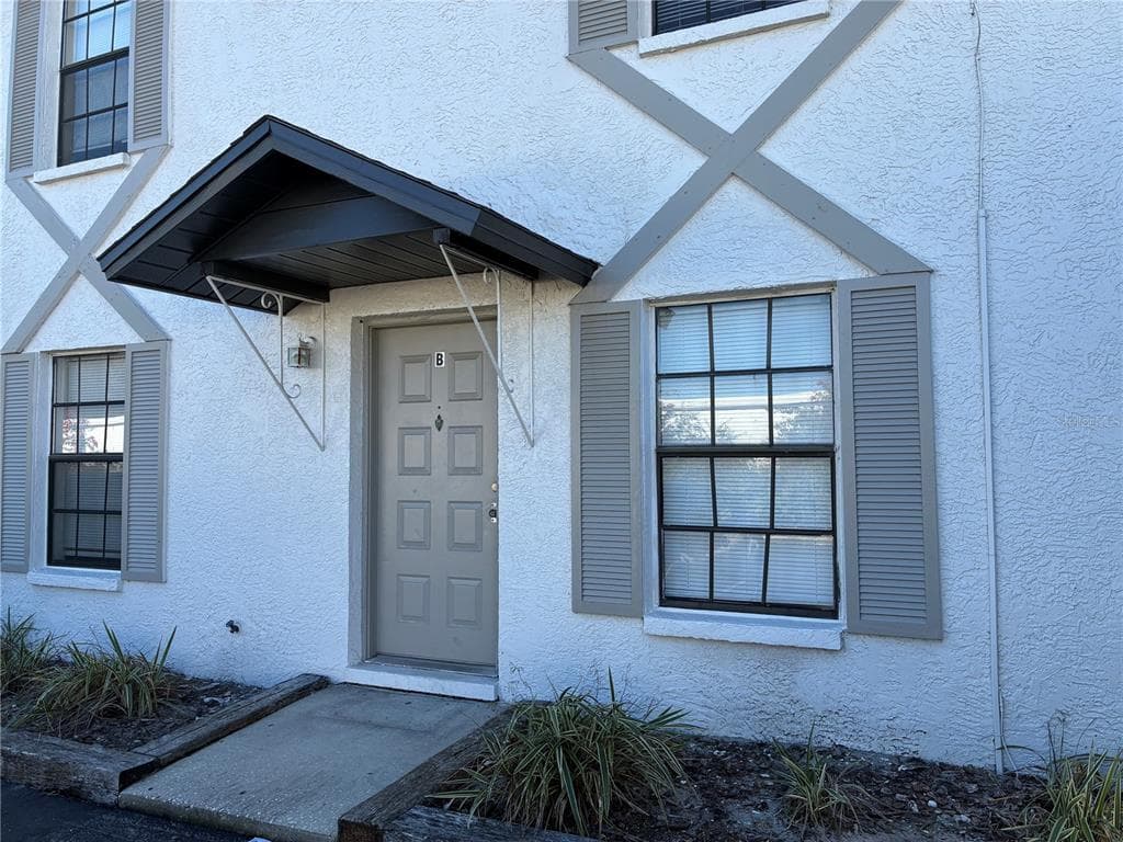 5103 S CLARICE COURT UNIT 3B TAMPA, FL 33611