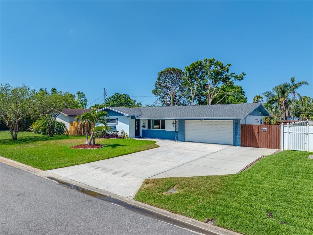 1900 60TH WAY N ST PETERSBURG, FL 33710