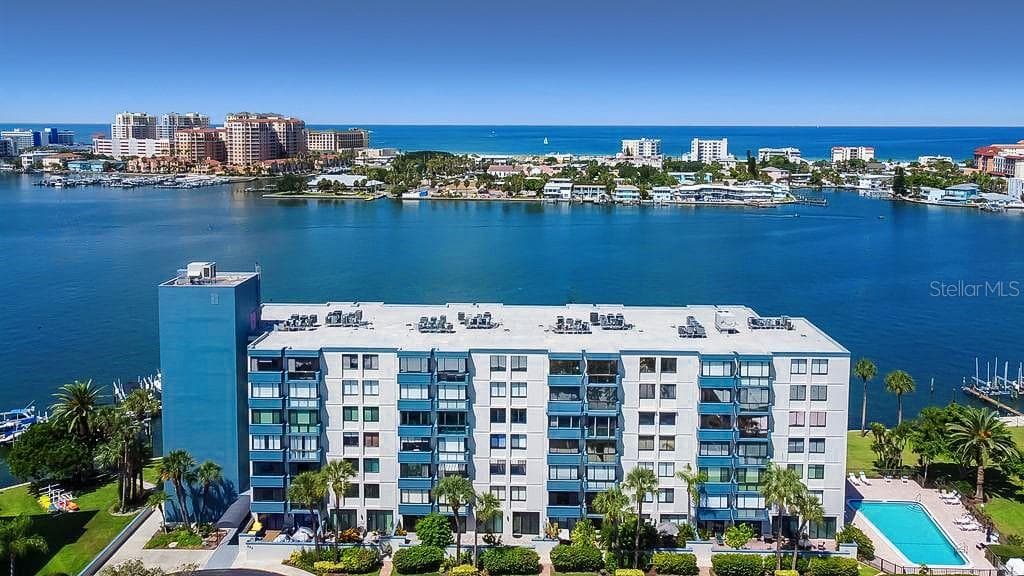 644 ISLAND WAY UNIT 101