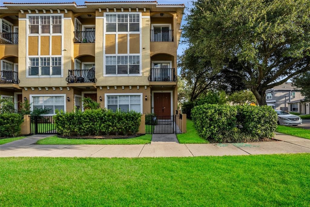 111 N ALBANY AVENUE UNIT 16