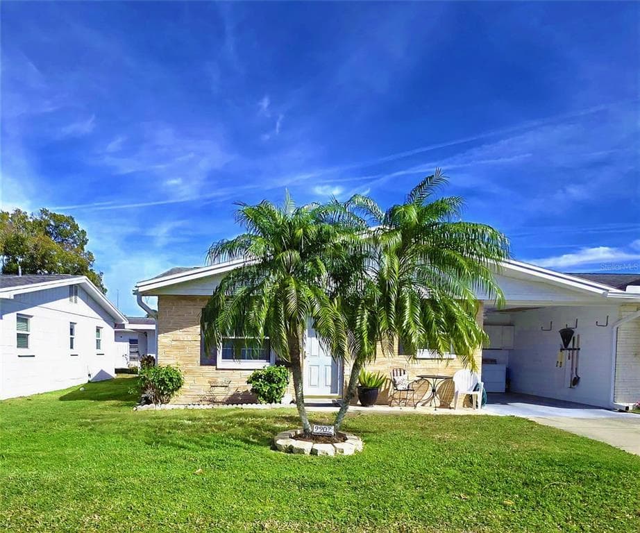 9907 DAHLIA STREET N PINELLAS PARK, FL 33782