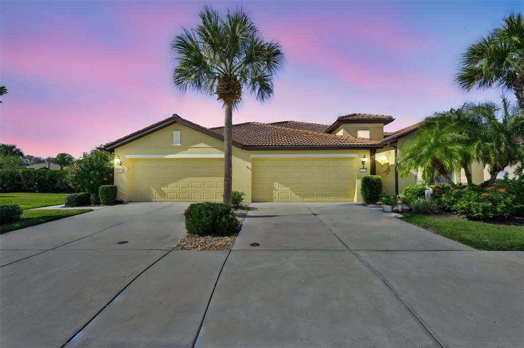 5404 SUNSET FALLS DRIVE APOLLO BEACH, FL 33572