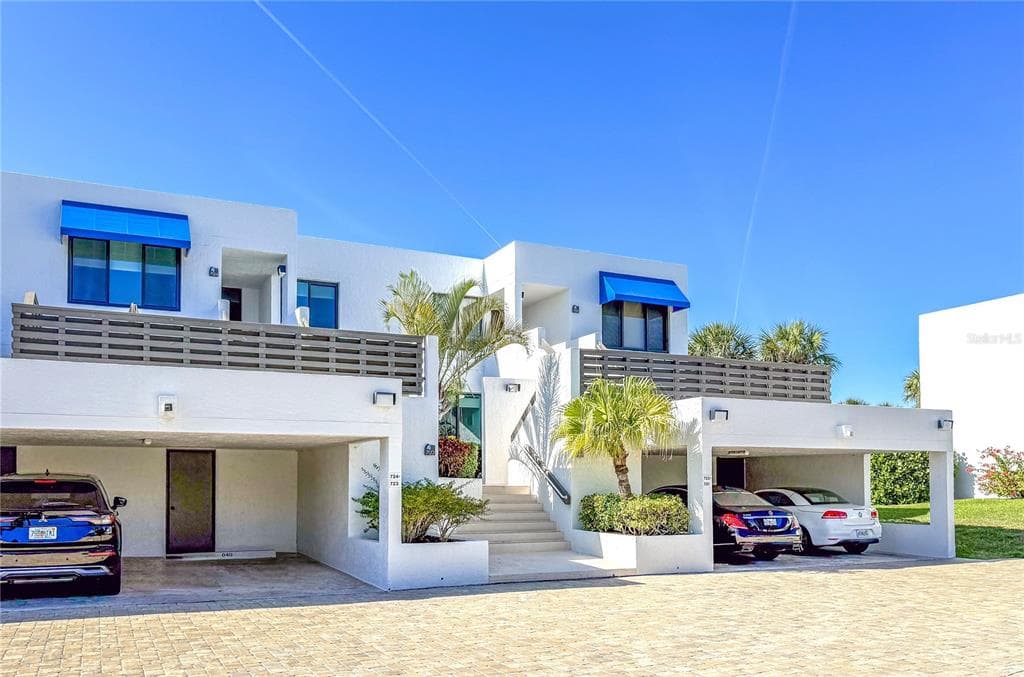 723 BAYPORT WAY UNIT 723 LONGBOAT KEY, FL 34228