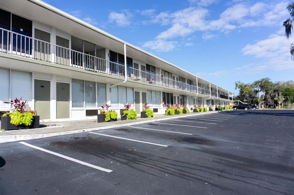 515 BON AIR STREET UNIT 140 LAKELAND, FL 33805