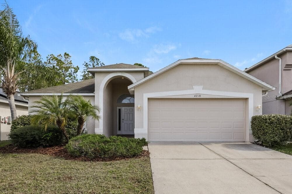 4218 MEDBURY DRIVE WESLEY CHAPEL, FL 33543