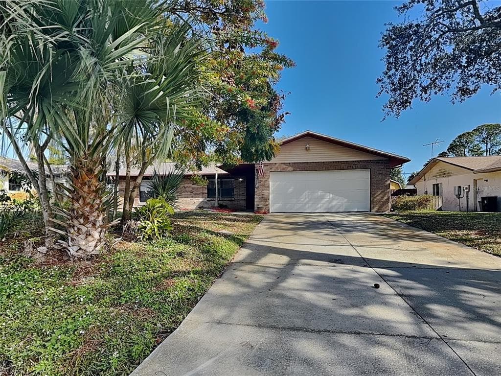 2933 SABAL PALM DRIVE EDGEWATER, FL 32141