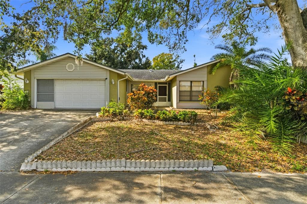 15606 FARNSWORTH LANE TAMPA, FL 33624