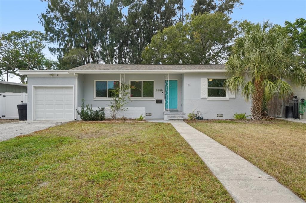 9008 BAY STREET NE ST PETERSBURG, FL 33702