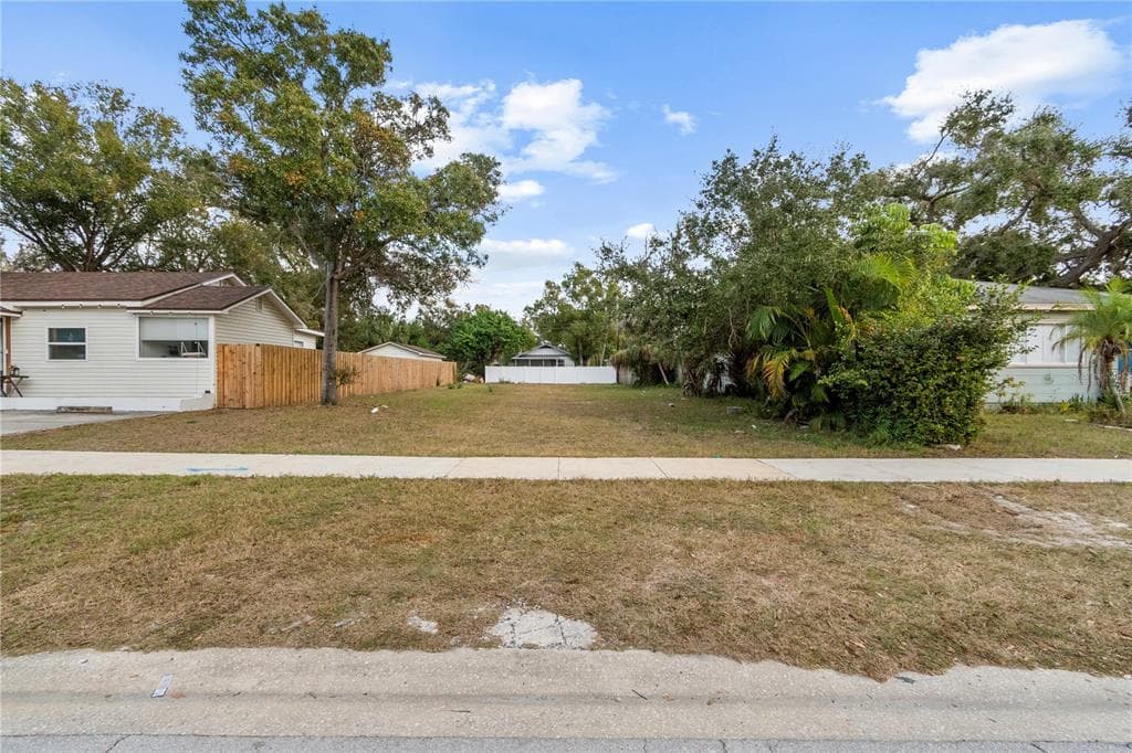2010 30TH STREET S ST PETERSBURG, FL 33712
