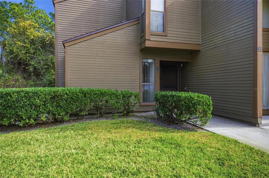 31 OXFORD LANE PALM COAST, FL 32137