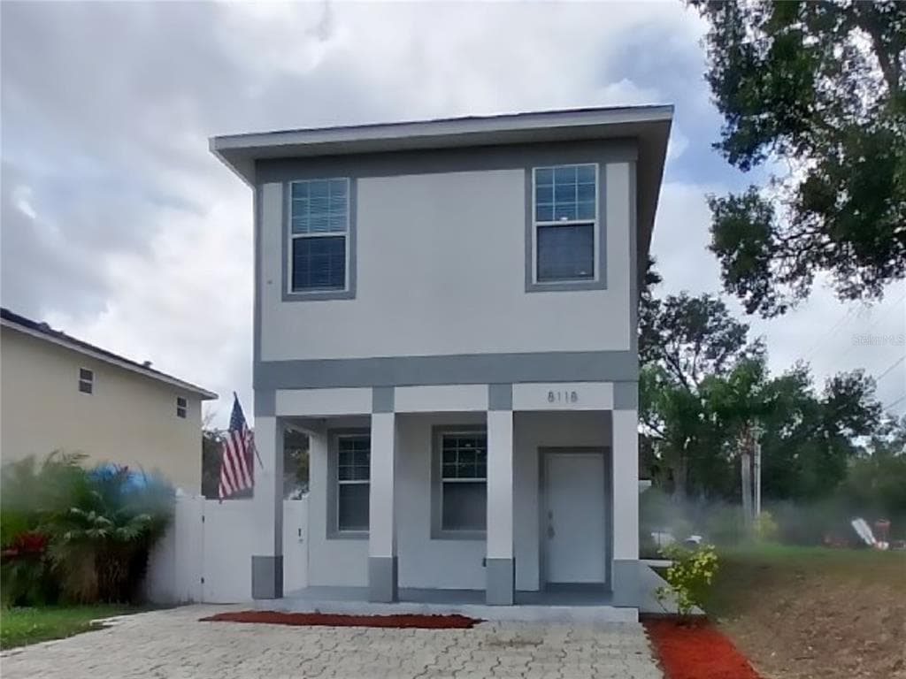 8118 N COOLIDGE AVENUE TAMPA, FL 33614