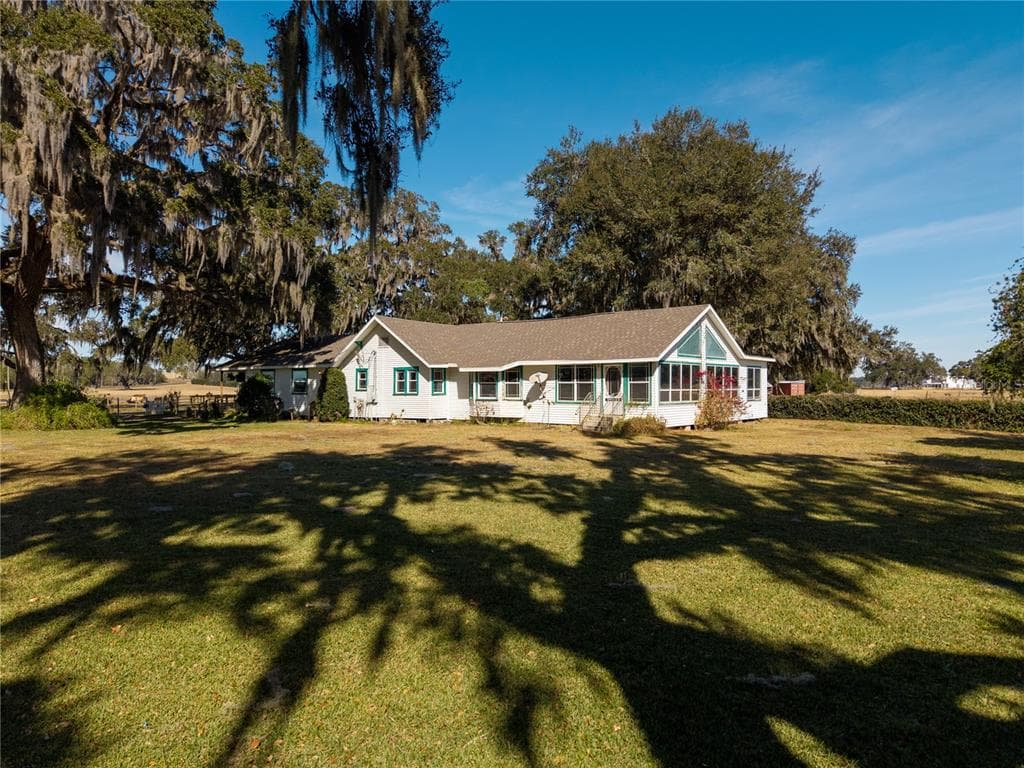 9504 FORT KING ROAD DADE CITY, FL 33525