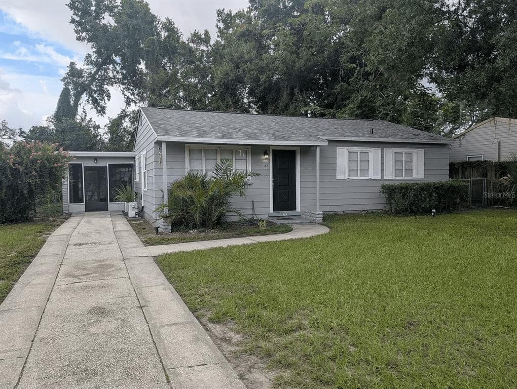 303 E HYDRANGIA STREET TAMPA, FL 33612