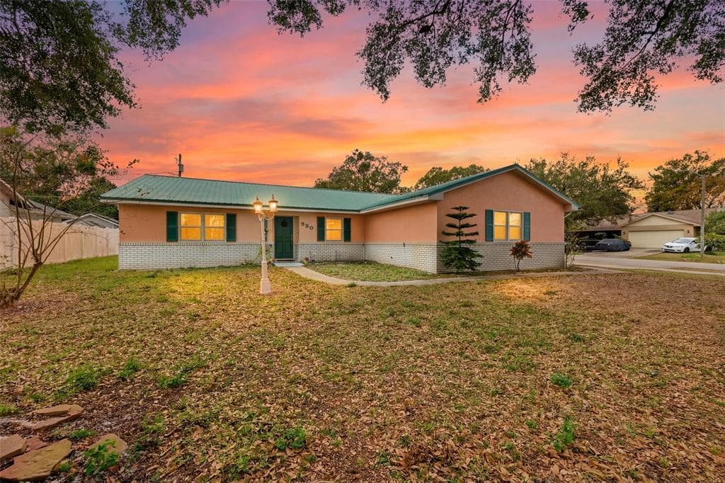 980 BUTTERCUP TERRACE DELTONA, FL 32725