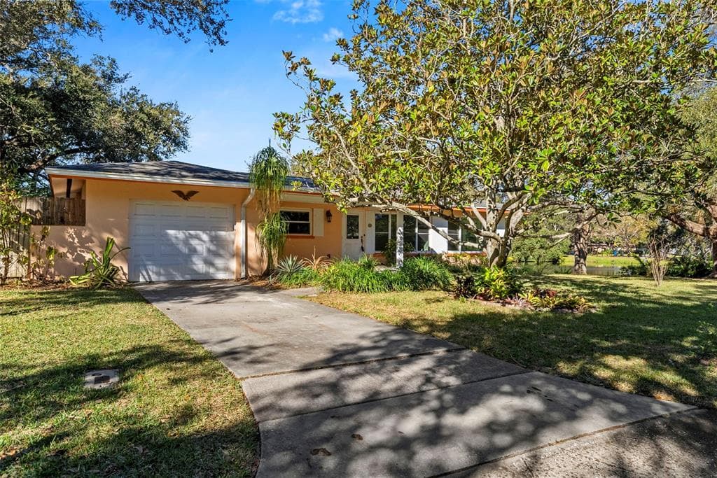 546 FOREST PARKWAY E