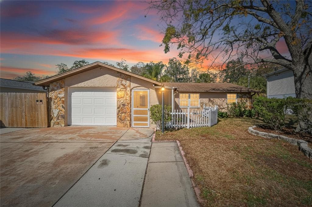8517 HORIZON LANE HUDSON, FL 34667