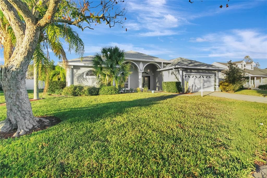 184 WINONA CIRCLE AUBURNDALE, FL 33823
