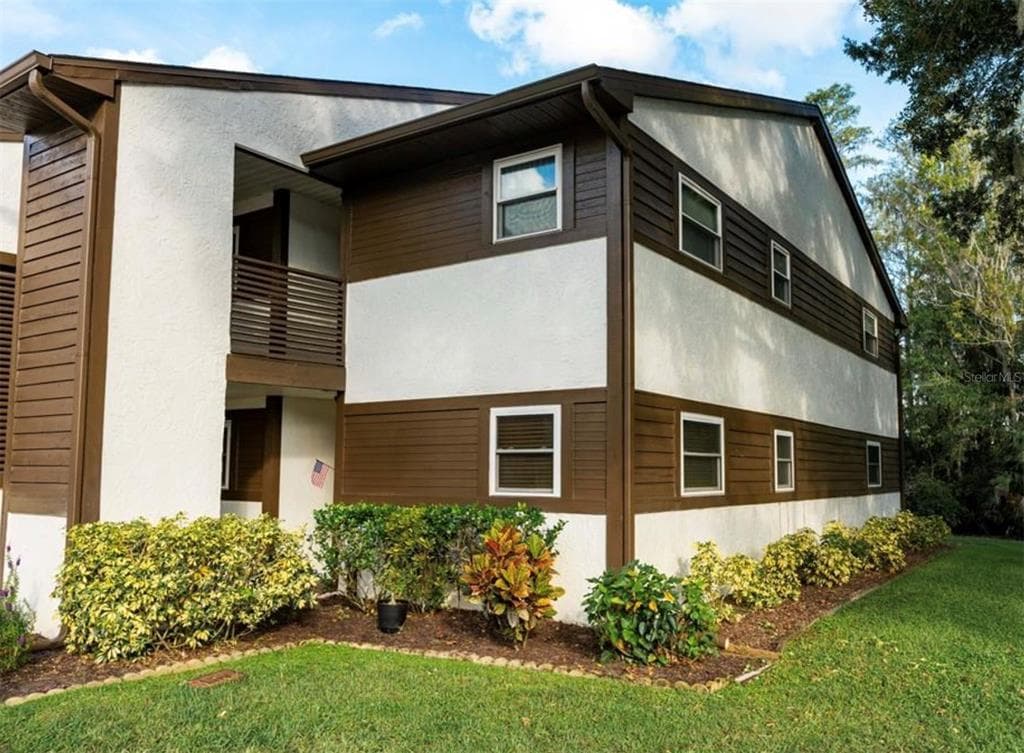 4046 PASSPORT LANE UNIT 204 NEW PORT RICHEY, FL 34653
