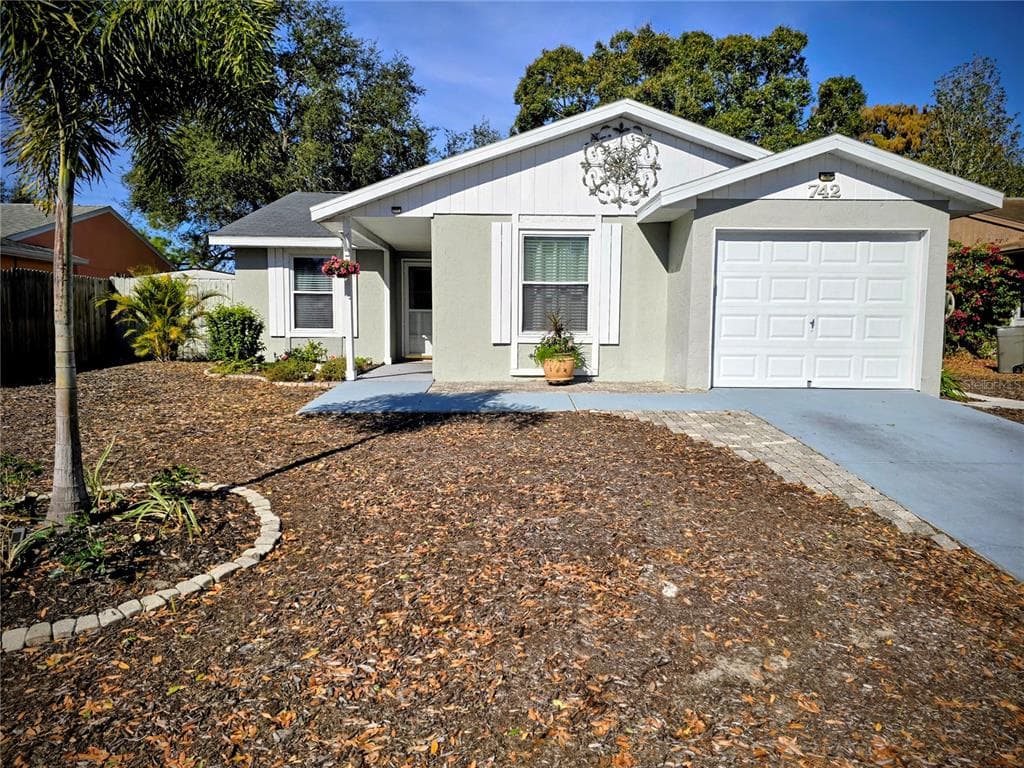 742 ARTHURS COURT TARPON SPRINGS, FL 34689