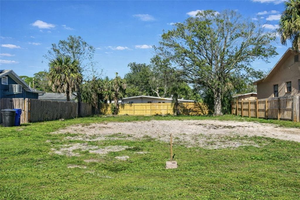 319 80TH AVENUE NE ST PETERSBURG, FL 33702