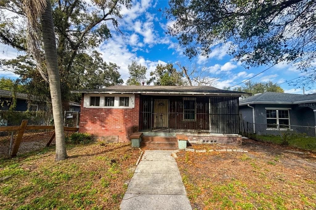 3206 E 24TH AVENUE TAMPA, FL 33605