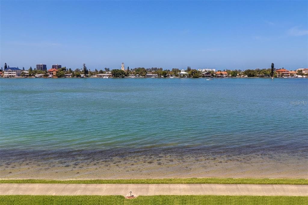 7984 SAILBOAT KEY BOULEVARD S UNIT 105 SOUTH PASADENA, FL 33707