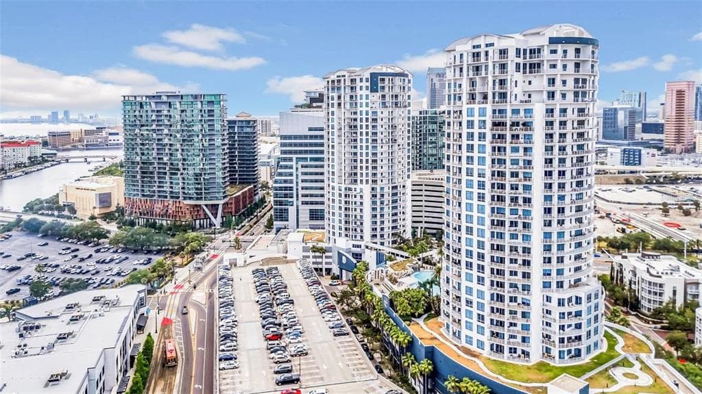 1209 E CUMBERLAND AVENUE UNIT 2006