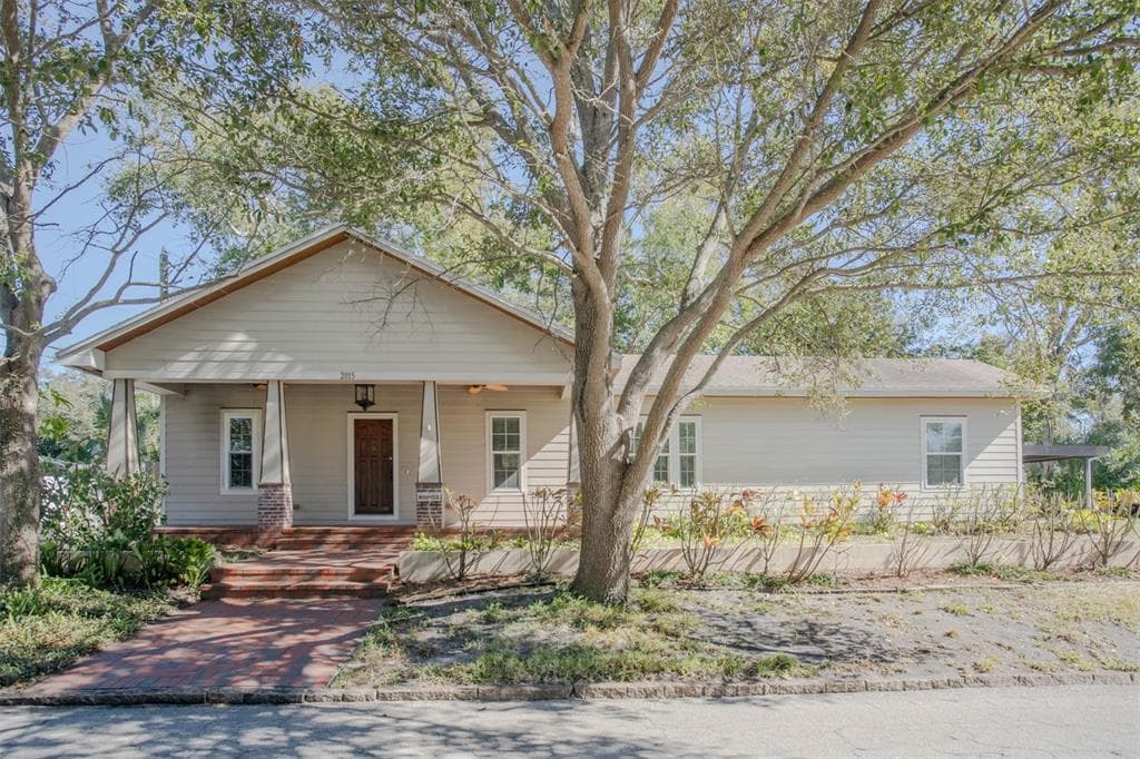 2015 5TH STREET N ST PETERSBURG, FL 33704