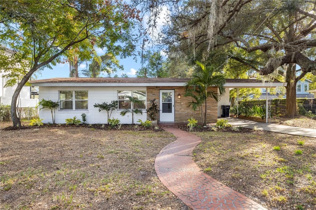 1609 E COMANCHE AVENUE TAMPA, FL 33610