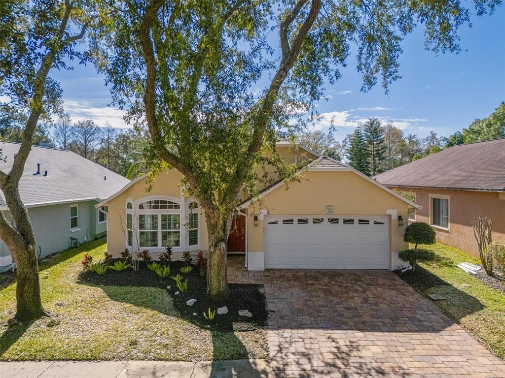 12328 GLENFIELD AVENUE TAMPA, FL 33626