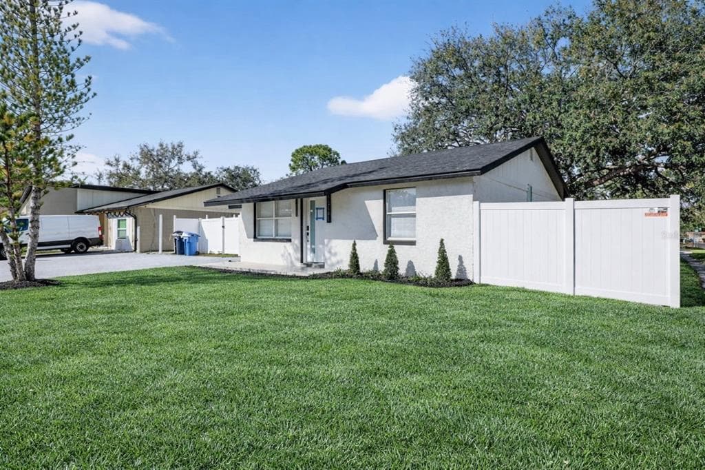 10111 PINE TRAILS COURT TAMPA, FL 33615