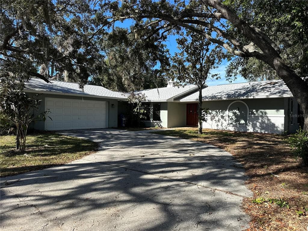 1423 MEADOW LARK ROAD
