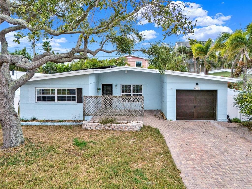 16218 1ST STREET E REDINGTON BEACH, FL 33708