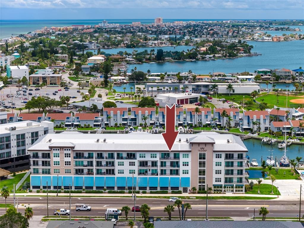 300 150TH AVENUE UNIT 502