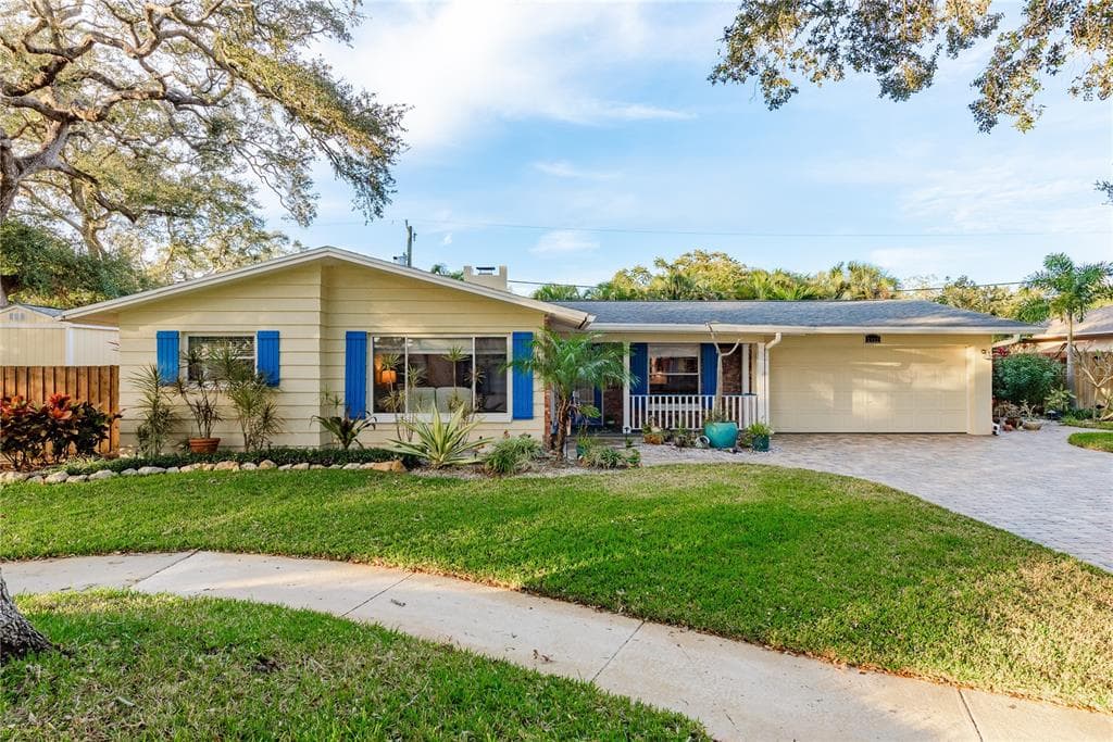 2132 OAK GROVE DRIVE CLEARWATER, FL 33764