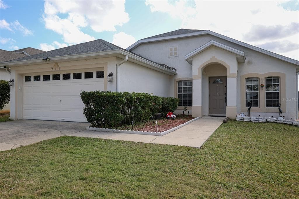 218 TROON CIRCLE DAVENPORT, FL 33897
