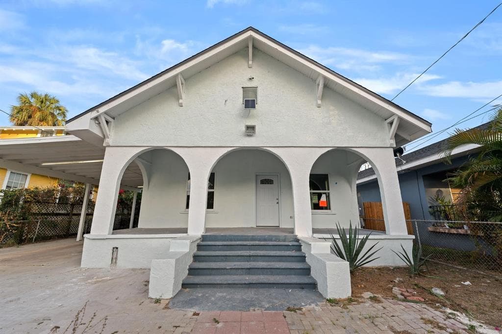 2825 N TALIAFERRO AVENUE TAMPA, FL 33602