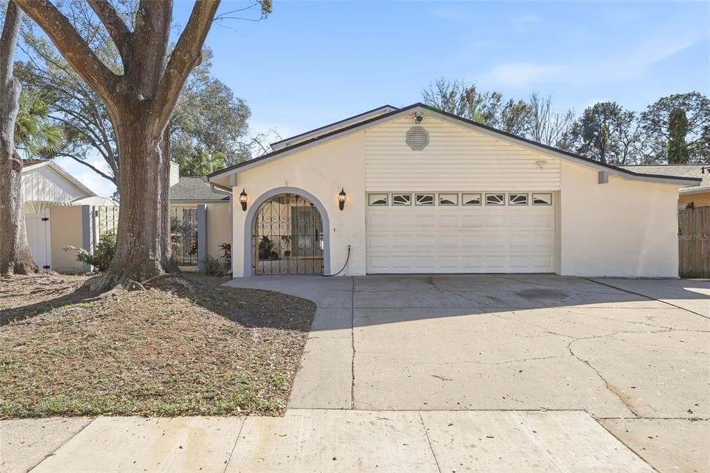 4024 DELLBROOK DRIVE TAMPA, FL 33624
