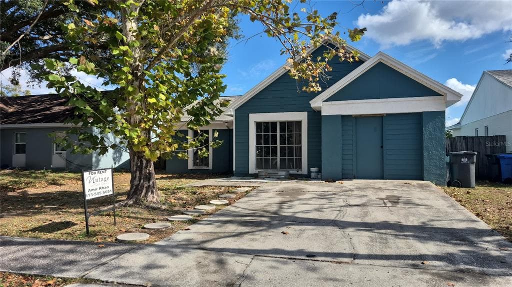8227 CLERMONT STREET TAMPA, FL 33637