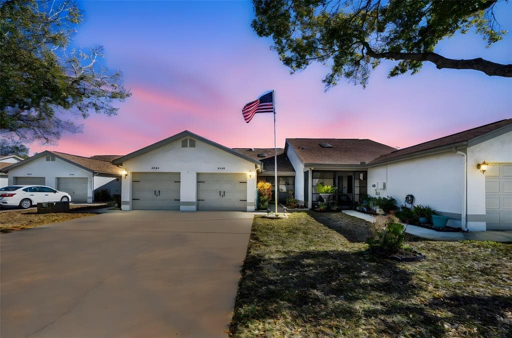 8202 LEAFY COURT PORT RICHEY, FL 34668