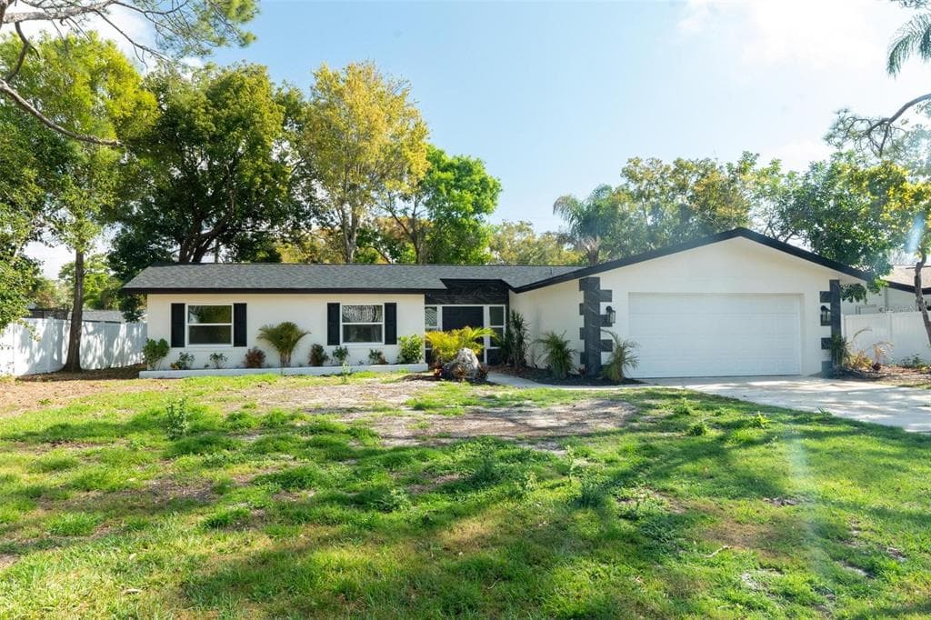 1331 VIEWTOP DRIVE CLEARWATER, FL 33764