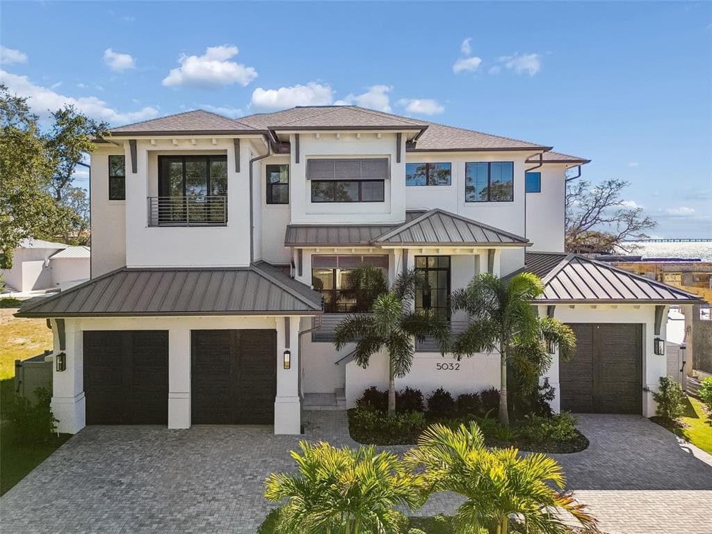 5032 W LONGFELLOW AVENUE TAMPA, FL 33629