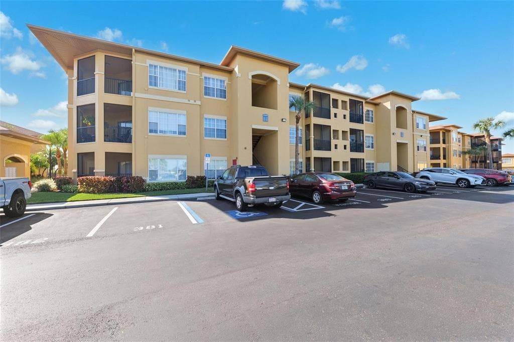 4345 BAYSIDE VILLAGE DRIVE UNIT 102 TAMPA, FL 33615